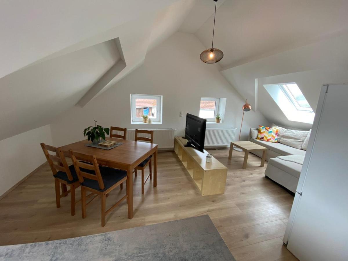Helle 2 Zi. Wohnung Naehe Flughafen Muenchen Haimhausen  Esterno foto