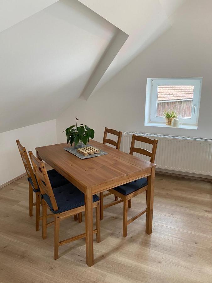Helle 2 Zi. Wohnung Naehe Flughafen Muenchen Haimhausen  Esterno foto