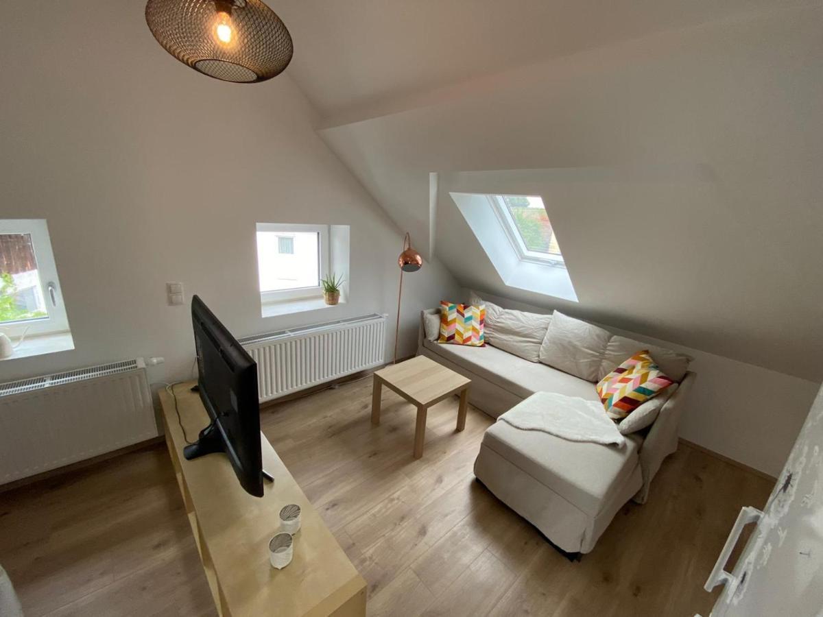 Helle 2 Zi. Wohnung Naehe Flughafen Muenchen Haimhausen  Esterno foto
